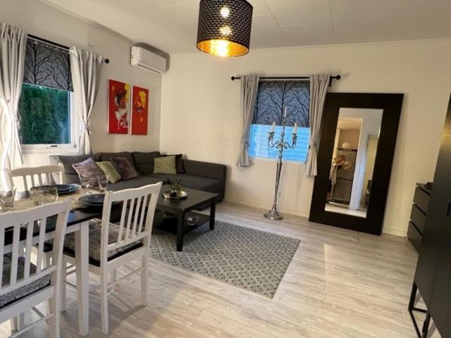 Апартаменти Fresh And Cozy Little House 45Km In Taby Стокгольм Екстер'єр фото
